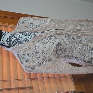 Moda International nude lace blouse size 14